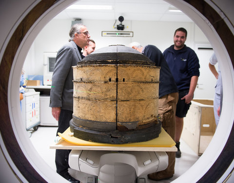 Verhuis kurkmaquette Pantheon naar het UZ Gent