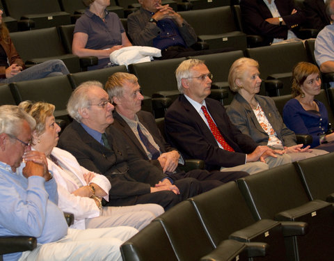 Tentoonstelling 'Van paardenmiddel tot paardendokter'-8805