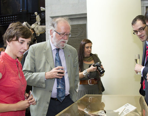 Tentoonstelling 'Van paardenmiddel tot paardendokter'-8812