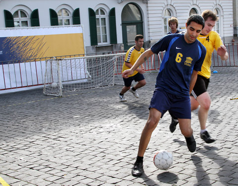 Interuniversitaire sportwedstrijden n.a.v. de opening van nieuwe studentenhomes aan de Kantienberg-8899