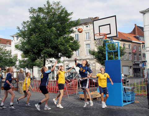 Interuniversitaire sportwedstrijden n.a.v. de opening van nieuwe studentenhomes aan de Kantienberg-8902