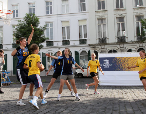 Interuniversitaire sportwedstrijden n.a.v. de opening van nieuwe studentenhomes aan de Kantienberg-8904