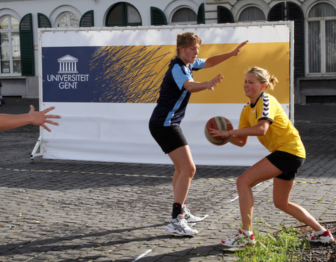 Interuniversitaire sportwedstrijden n.a.v. de opening van nieuwe studentenhomes aan de Kantienberg-8906