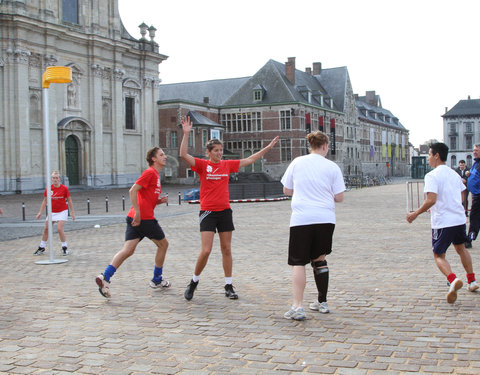 Interuniversitaire sportwedstrijden n.a.v. de opening van nieuwe studentenhomes aan de Kantienberg-8909