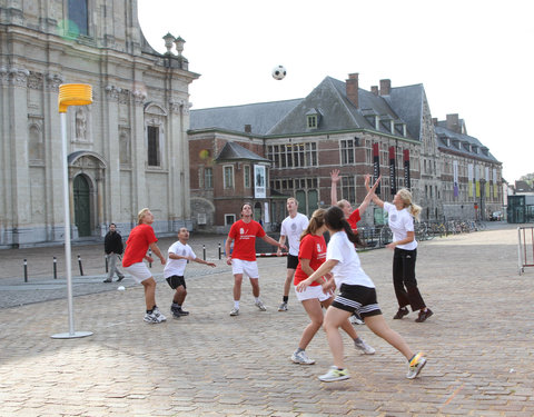 Interuniversitaire sportwedstrijden n.a.v. de opening van nieuwe studentenhomes aan de Kantienberg-8913