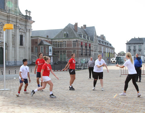 Interuniversitaire sportwedstrijden n.a.v. de opening van nieuwe studentenhomes aan de Kantienberg-8914