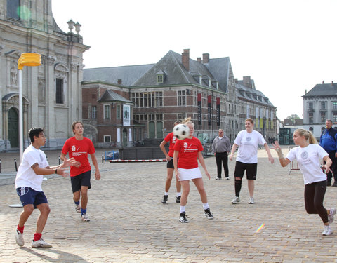 Interuniversitaire sportwedstrijden n.a.v. de opening van nieuwe studentenhomes aan de Kantienberg-8915