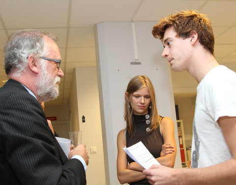 Persconferentie en dankreceptie van Urgent.fm en Rec Radiocentrum-9225