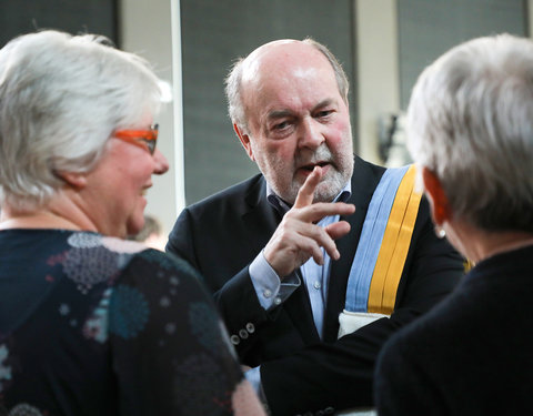 Uitreiking institutioneel eredoctoraat