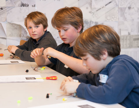 Kinderuniversiteit 'Geniale golven!'