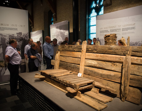 Alumni nocturne: tentoonstelling 'Sporen van Oorlog' in Flanders Fields Museum (Ieper)