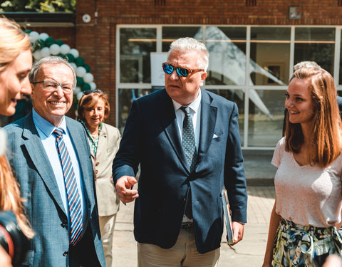 Opening Dierendispensarium in aanwezigheid van Prins Laurent