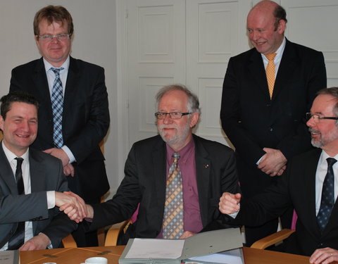 Ondertekening structurele samenwerking tussen het International Research Institute on Social Fraud Universiteit Gent (IRIS) en d