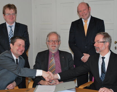 Ondertekening samenwerking tussen het IRIS en de RSZ