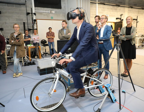 Voorstelling virtual reality applicatie die gevaarherkenning meet bij jonge fietsers