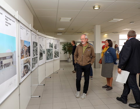 Symbolische eerstesteenlegging uitbreiding studentenrestaurant De Brug 