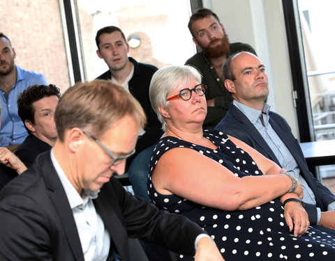 Symbolische eerstesteenlegging uitbreiding studentenrestaurant De Brug 