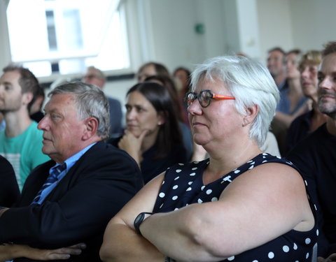 Symbolische eerstesteenlegging uitbreiding studentenrestaurant De Brug 