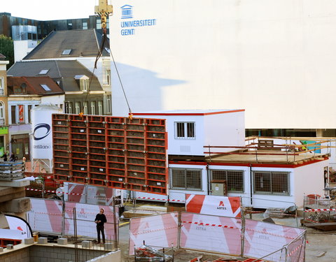 Symbolische eerstesteenlegging uitbreiding studentenrestaurant De Brug 