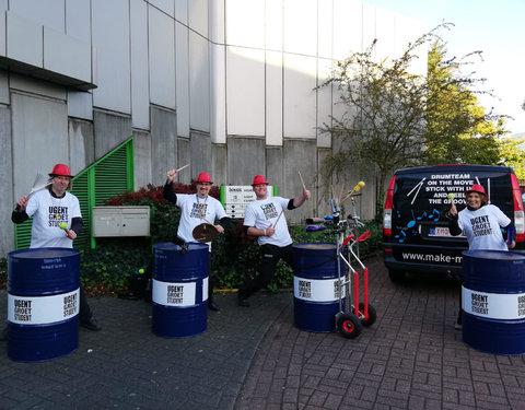 Opening academiejaar: drumband verwelkomt studenten