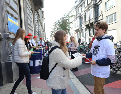 Opening academiejaar: drumband verwelkomt studenten