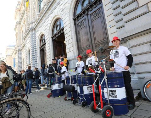 Opening academiejaar: drumband verwelkomt studenten