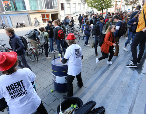 Opening academiejaar: drumband verwelkomt studenten