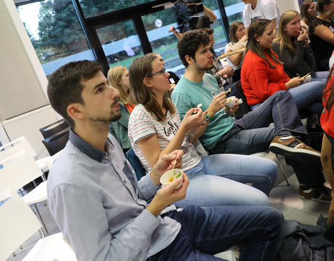 UGent groet student met kookdemo