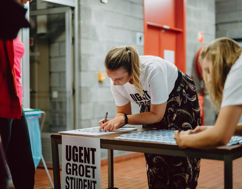 UGent groet student met yoga-initiatie in de GUSB