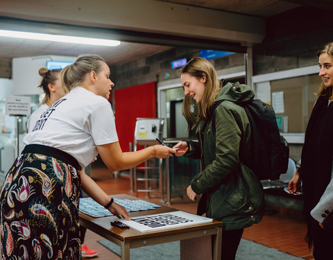 UGent groet student met yoga-initiatie in de GUSB