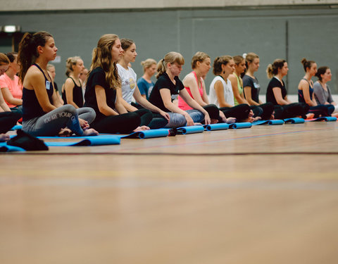 UGent groet student met yoga-initiatie in de GUSB