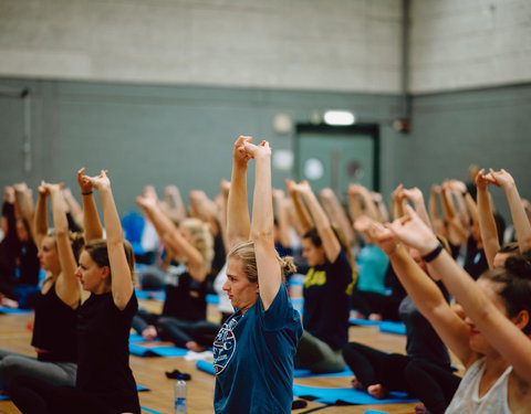 UGent groet student met yoga-initiatie in de GUSB