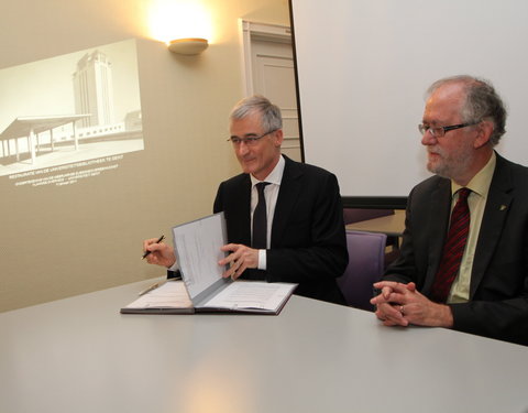 Ondertekening meerjarige subsidieovereenkomst voor restauratie Boekentoren-9887