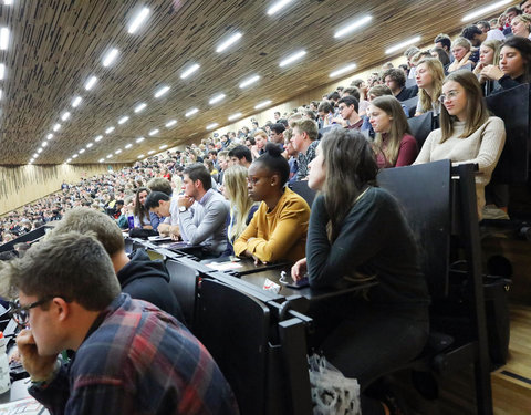 Partijvoorzitters op openingscollege Politicologie